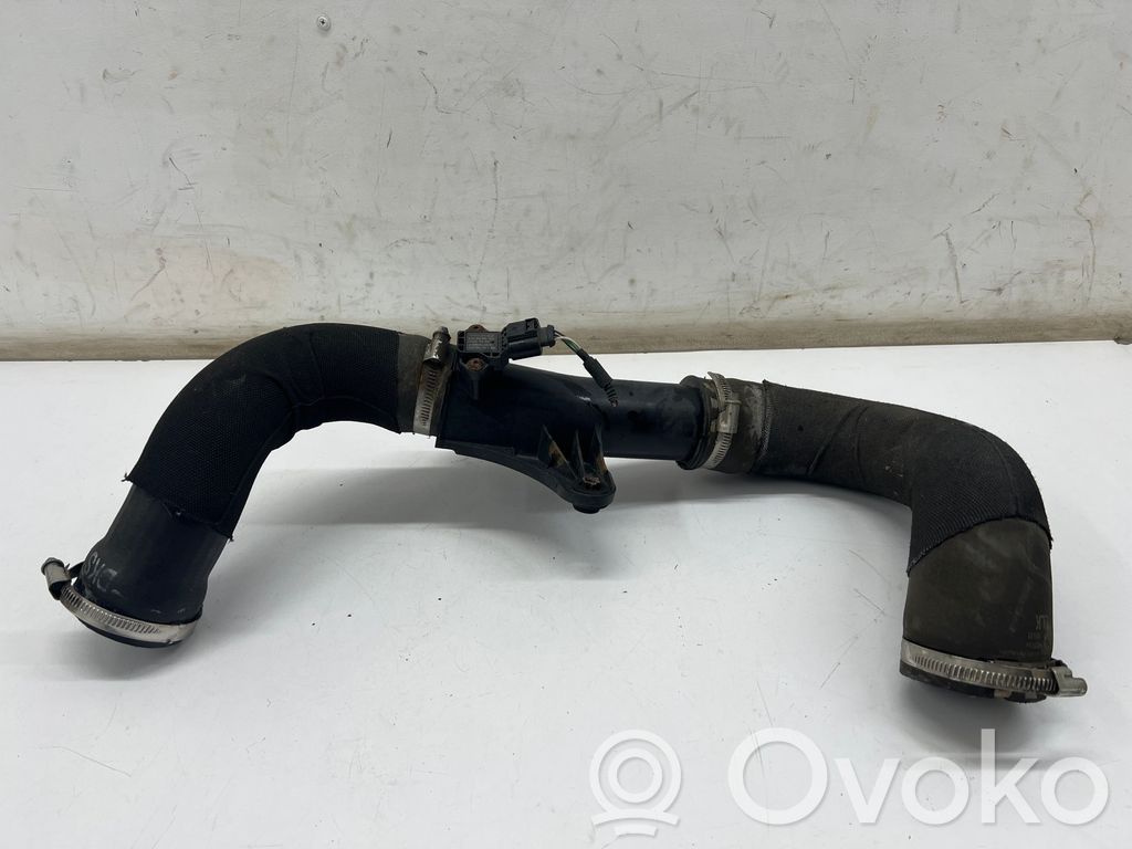 Porsche Macan (95B) Intercooler hose/pipe 