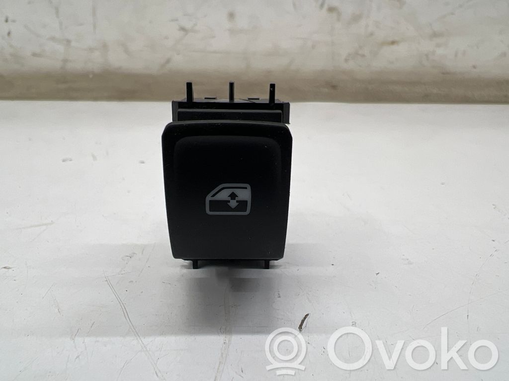 Seat Arona Electric window control switch 