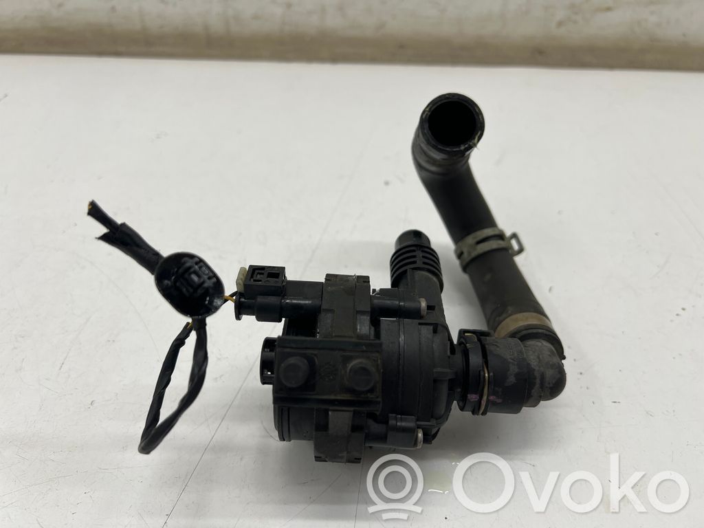 BMW 3 G20 G21 Pompa cyrkulacji / obiegu wody 