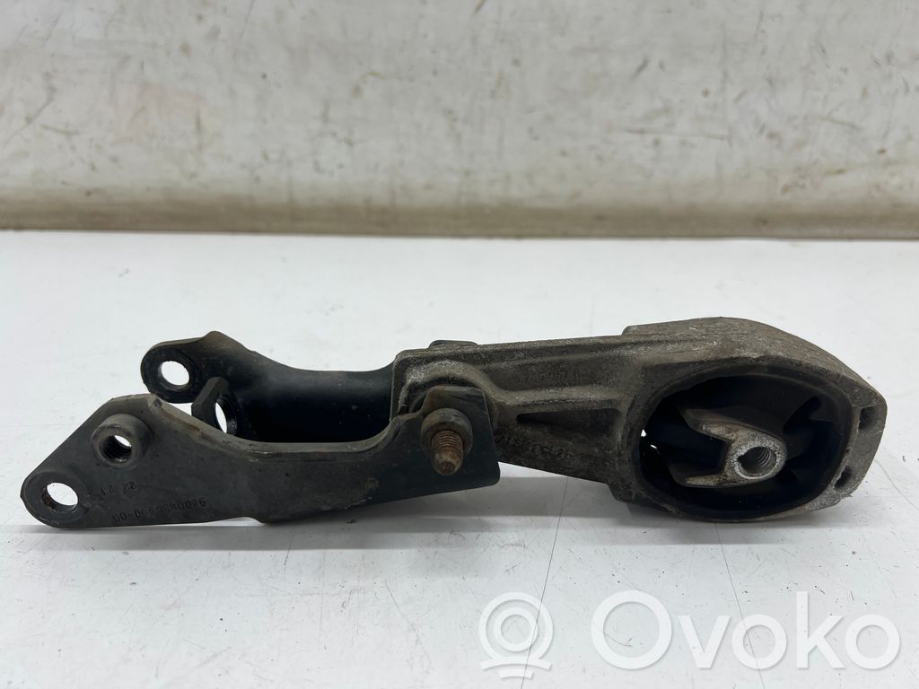Opel Crossland X Engine mount bracket 