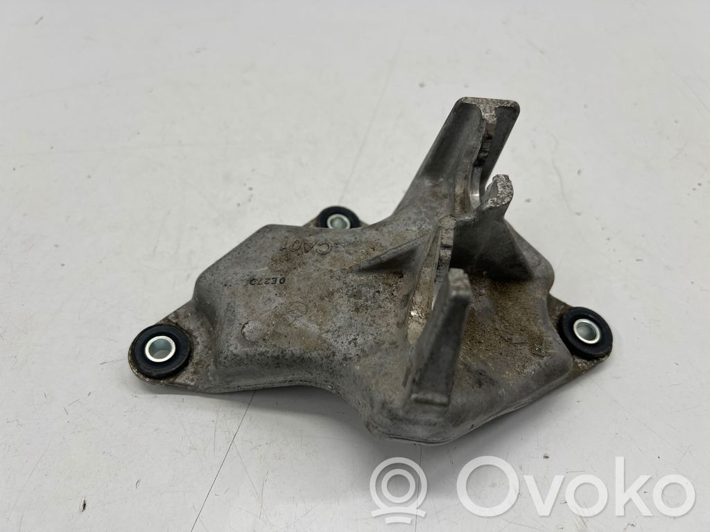 Engine mounting bracket   700873,CA01