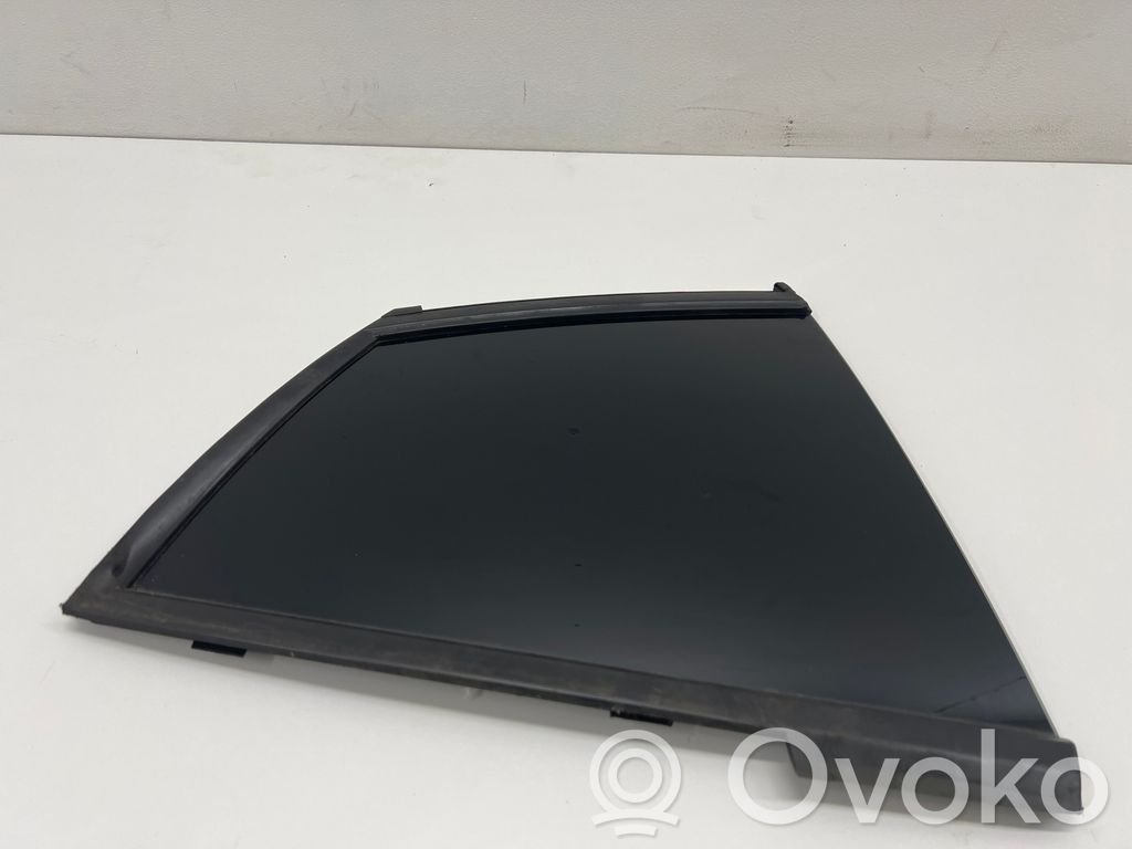 Geam lateral spate   475845300A