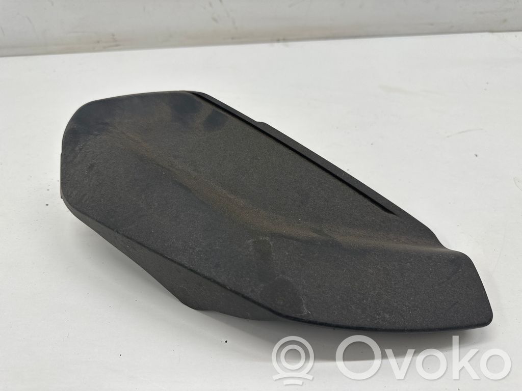 BMW 5 G30 G31 G38 Alte piese compartiment motor 