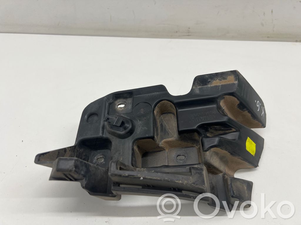 Renault Captur II Rear bumper mounting bracket 