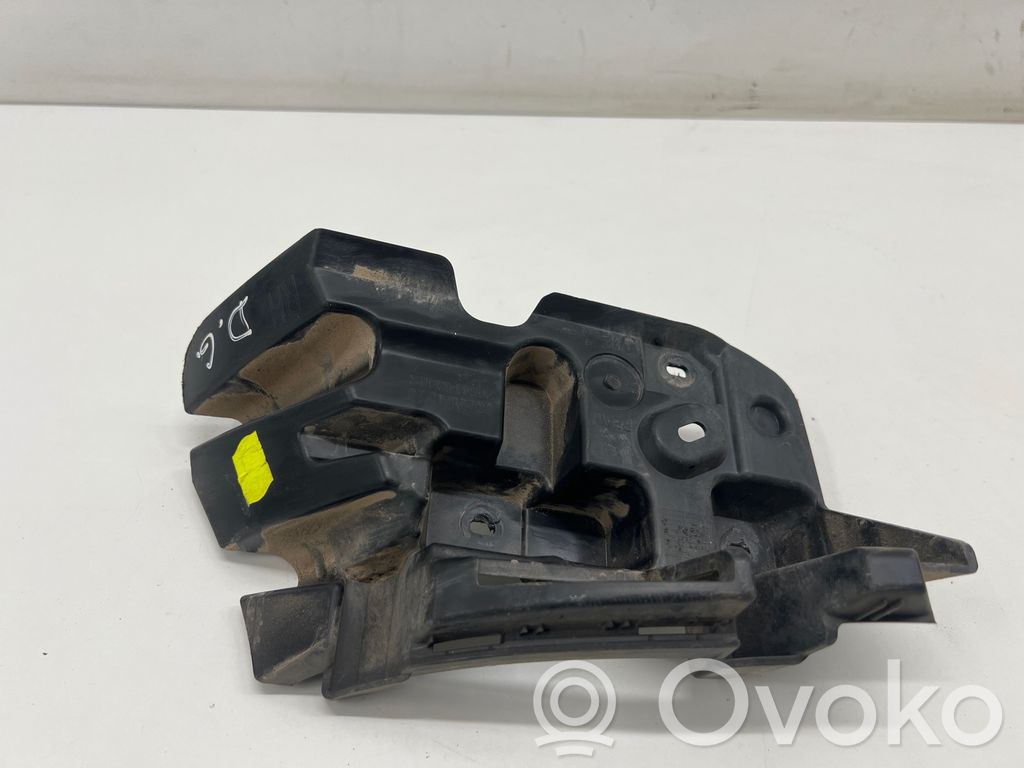 Renault Captur II Rear bumper mounting bracket 
