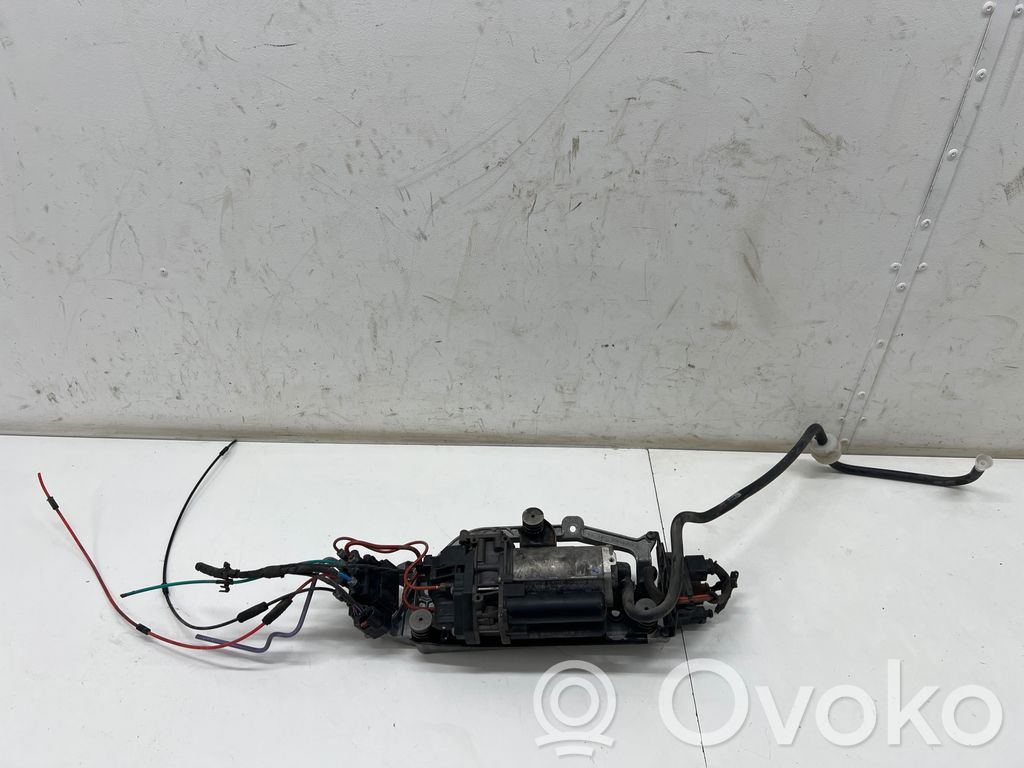 Porsche Taycan 9J1 Kompresor zawieszenia tylnego pneumatycznego 