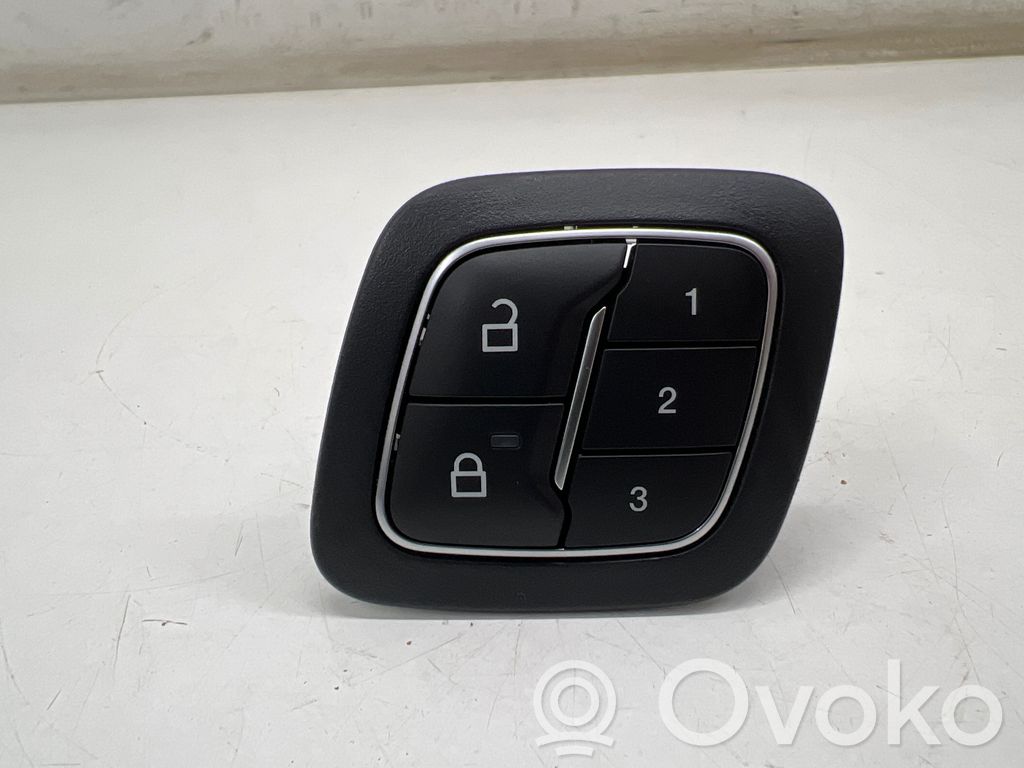 Ford Mustang Mach-E Central locking switch button 