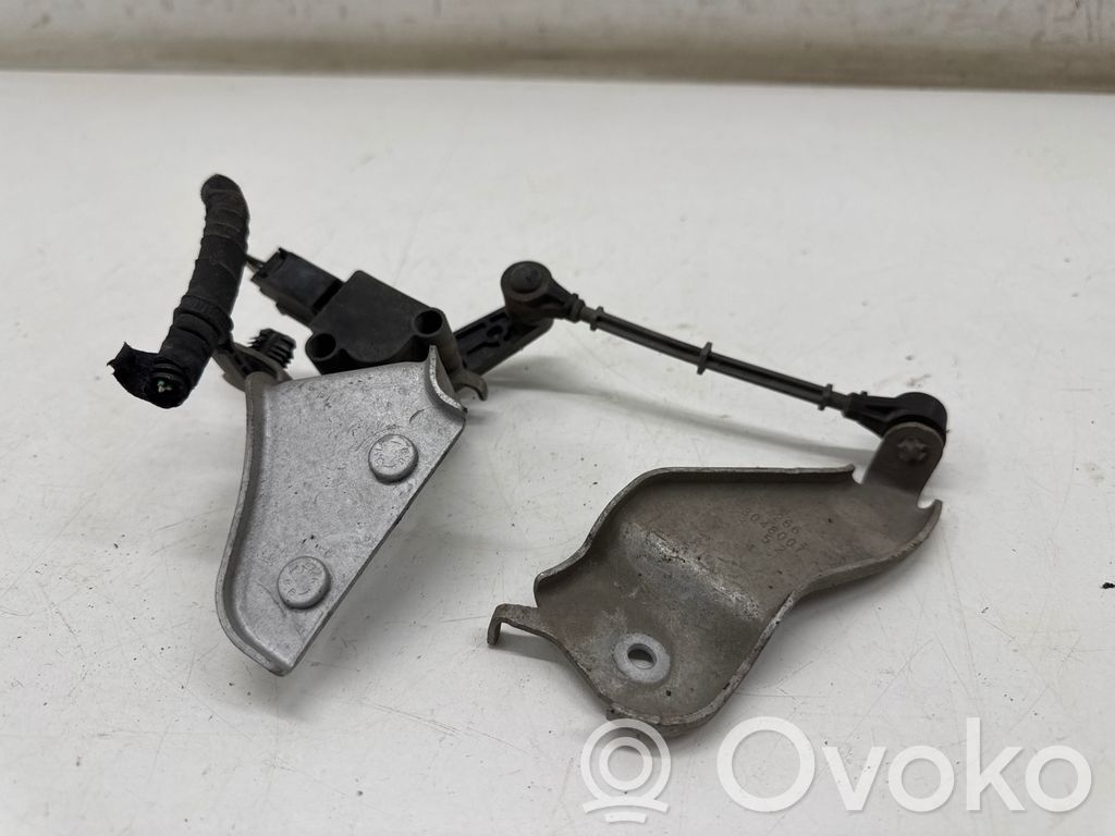 Headlight/headlamp level sensor   LJ9C3C438AB