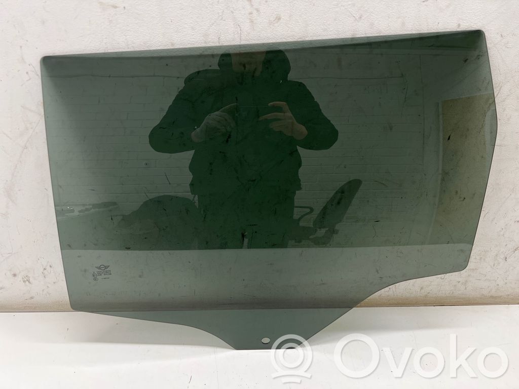 Mini Clubman F54 Rear door window glass 