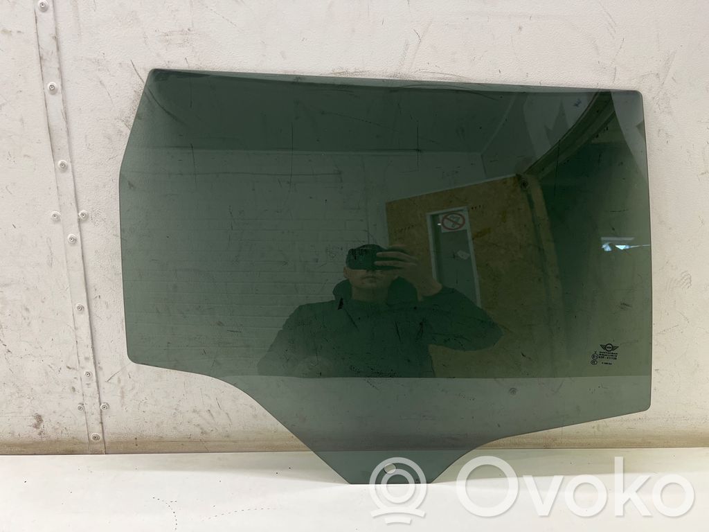 Mini Clubman F54 Rear door window glass 