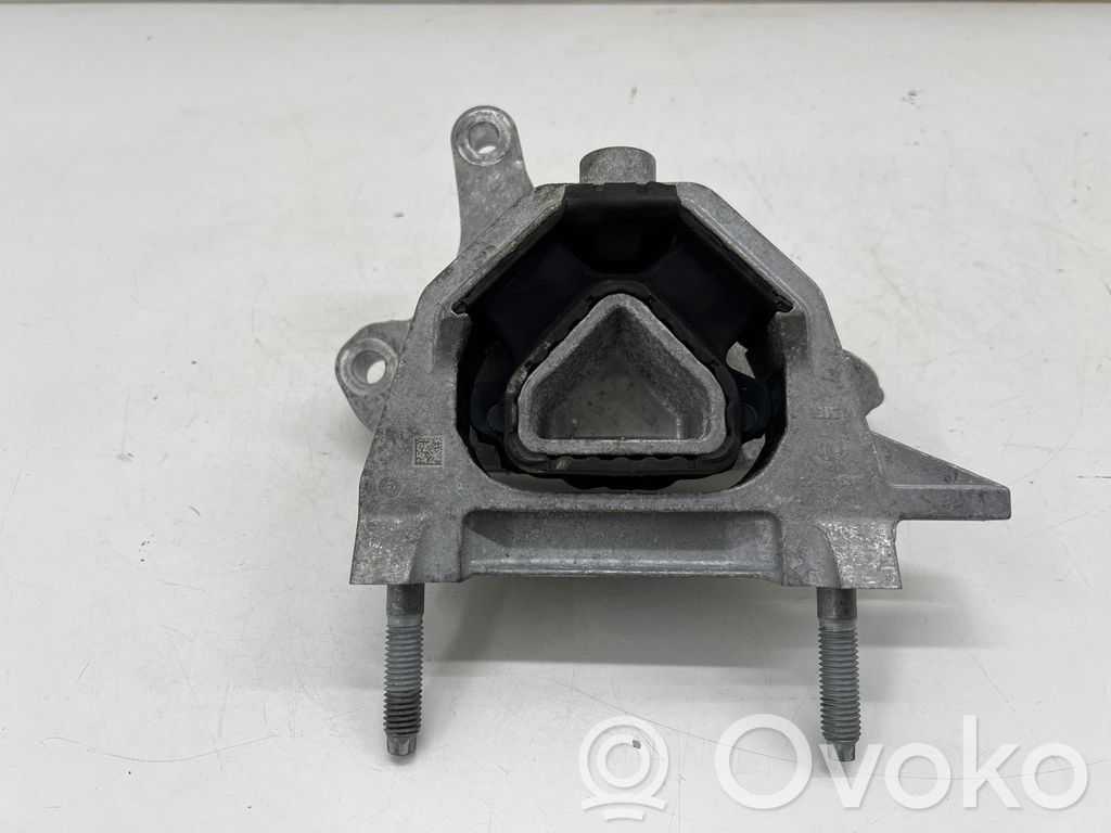 Opel Mokka B Engine mount bracket 