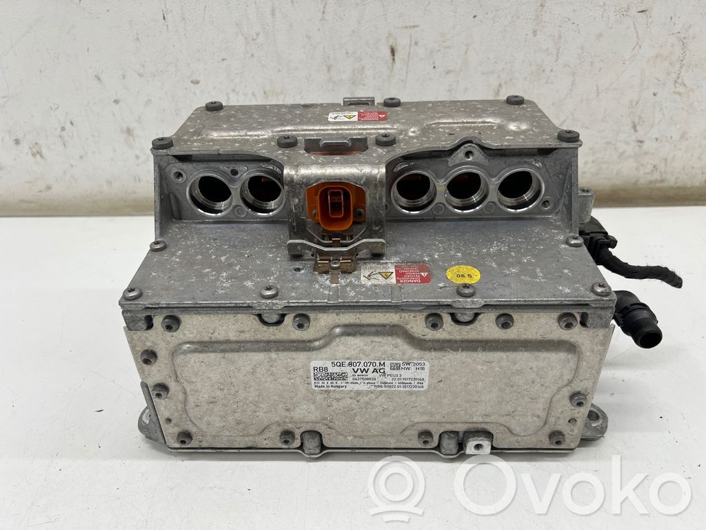 Inversor/convertidor de voltaje   5QE907070M