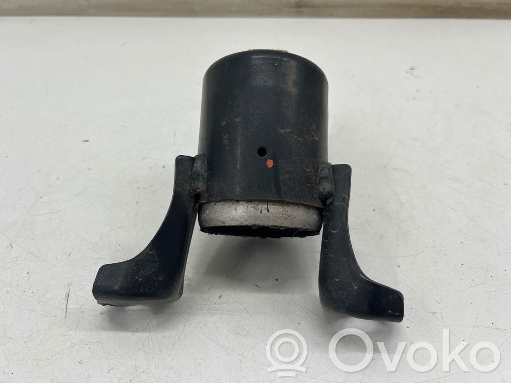 Ford Ecosport Engine mount bracket 