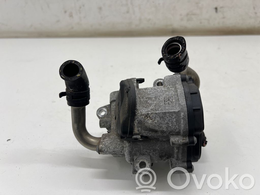 Volkswagen PASSAT B8 Zawór EGR 