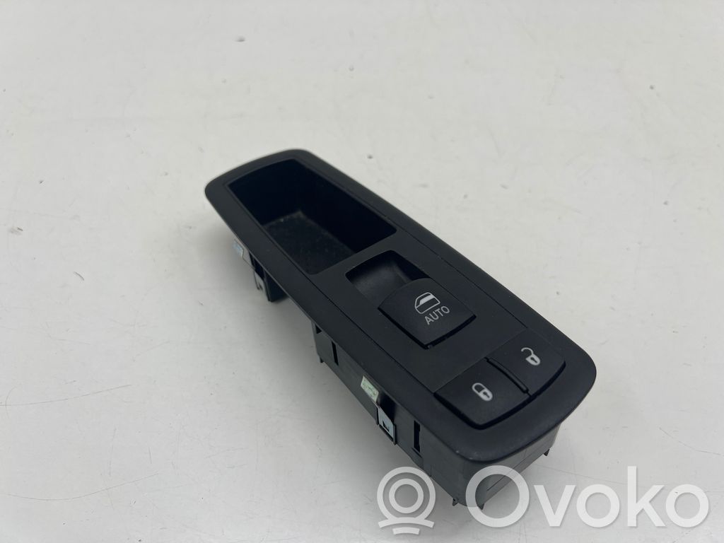 Jeep Cherokee Electric window control switch 