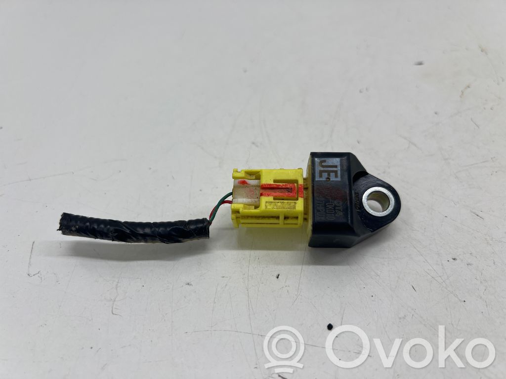 Toyota Hilux VIII Airbagsensor Crashsensor Drucksensor 