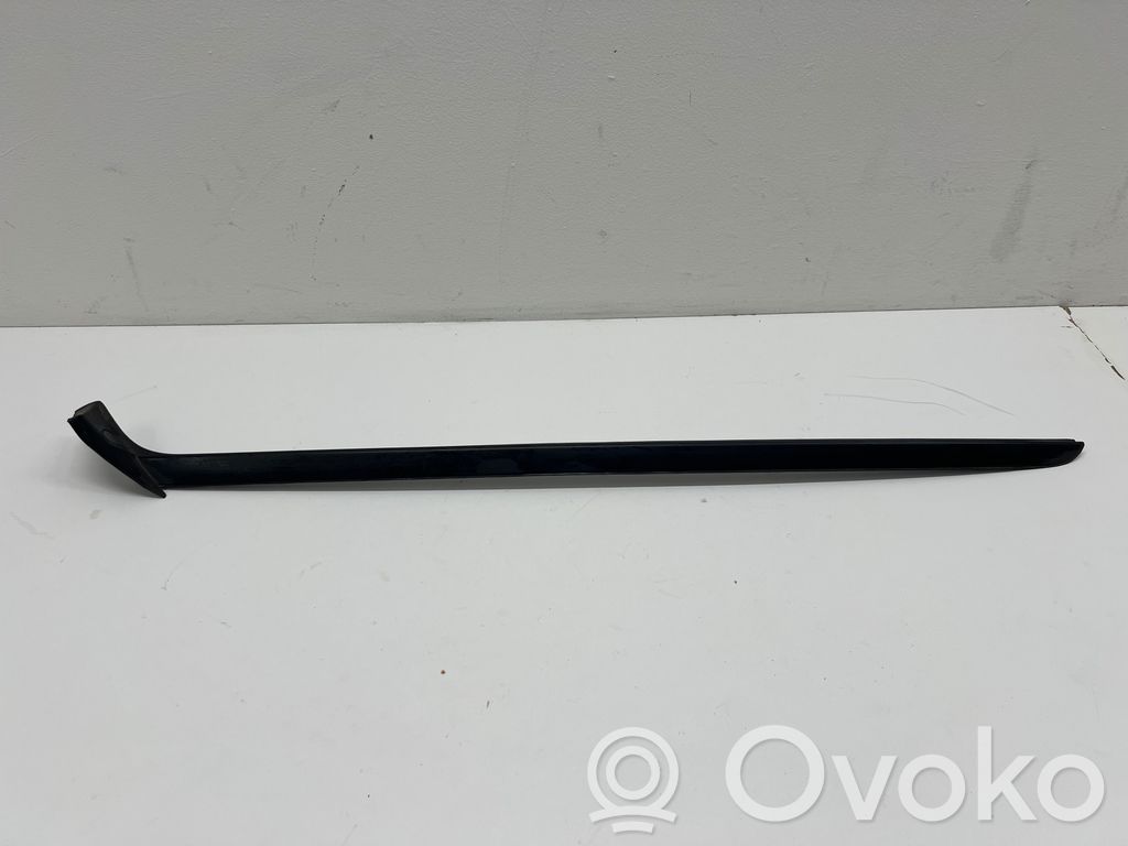 Opel Astra L Tuulilasin lista