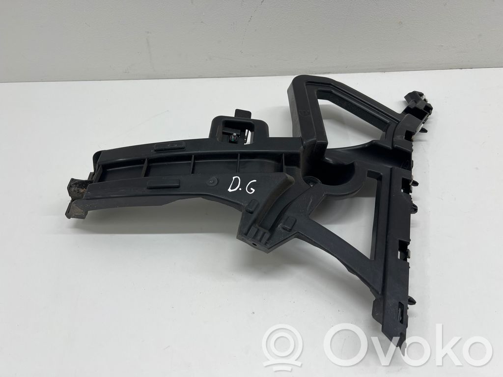 Opel Astra L Takapuskurin kannake 