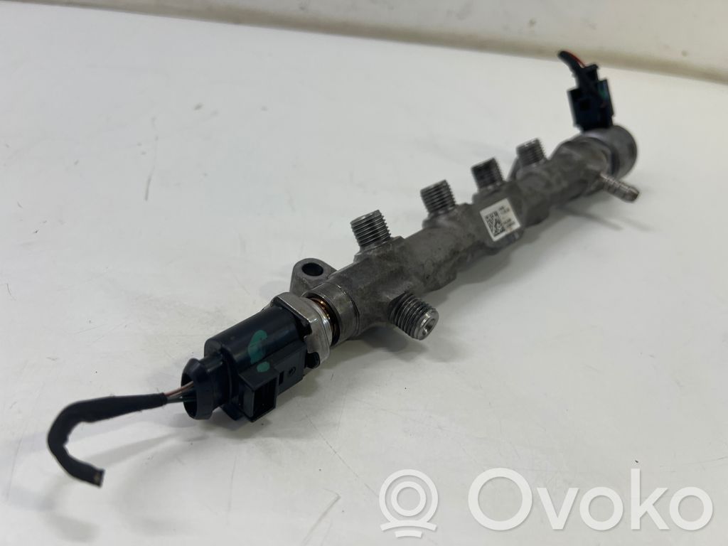 Audi A4 S4 B9 8W Rampă alimentare injectoare