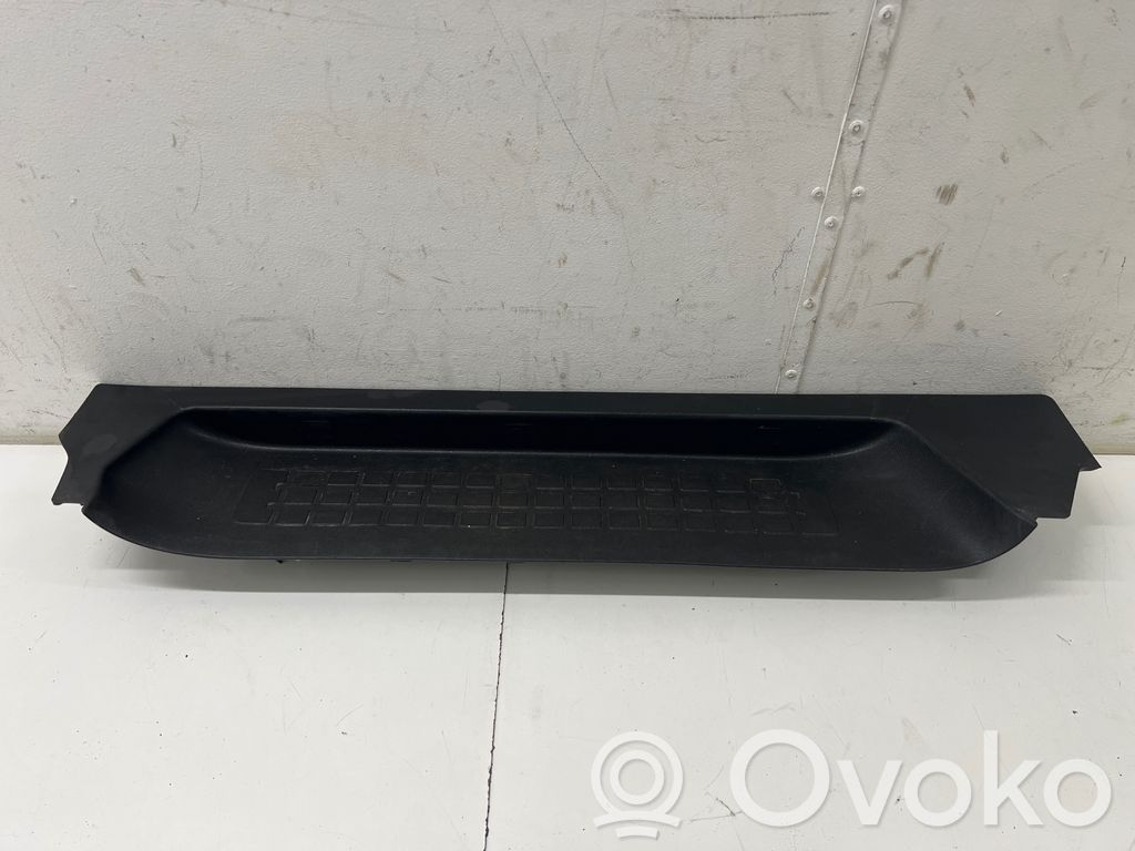 Opel Vivaro Capac prag spate 