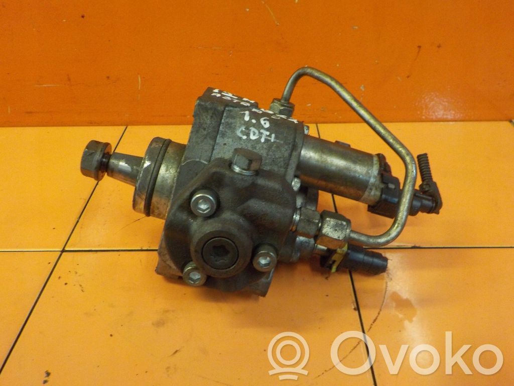 Opel Astra J Fuel injection high pressure pump 
