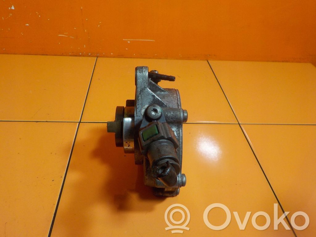 Peugeot 3008 I Vacuum pump 