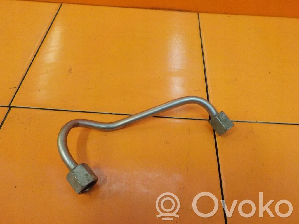 Volvo S60 Fuel line pipe 