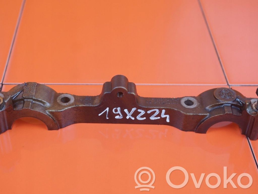 BMW 3 E90 E91 Camshaft holder bracket 