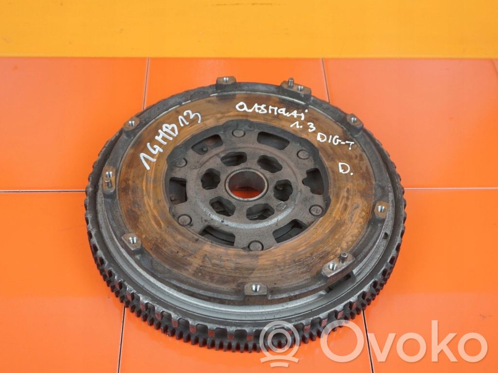 Nissan Qashqai Plaukiojantis dviejų masių smagratis 