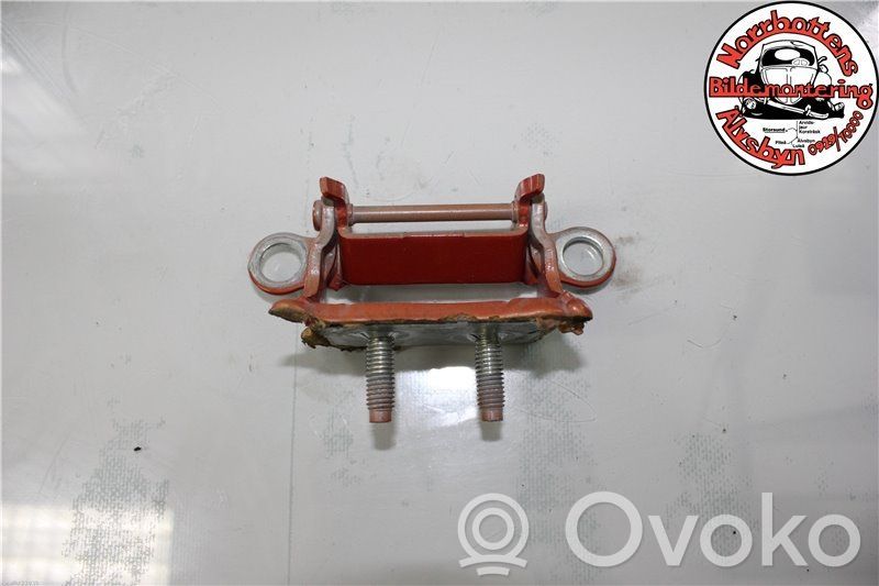 Volvo V50 Tailgate/trunk/boot hinge 