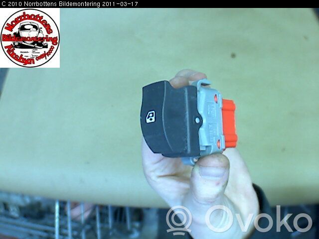 Nissan Interstar Electric window control switch 