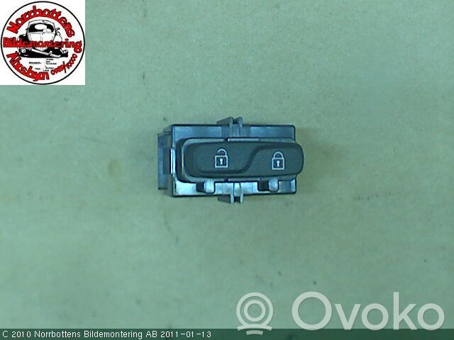 Volvo V70 Botón interruptor de bloqueo de puertas 