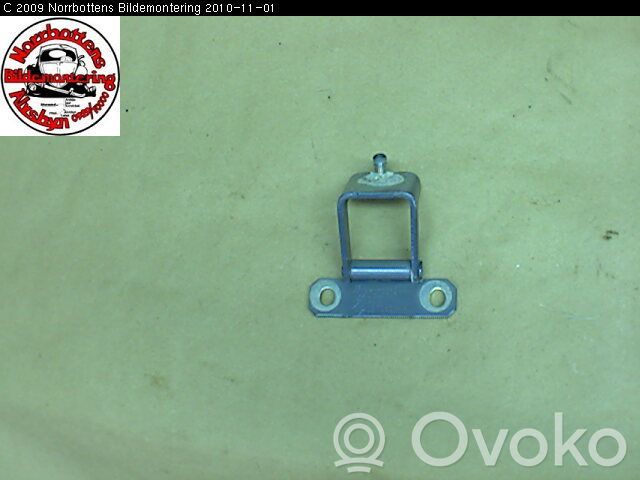 Renault Clio III Tailgate/trunk/boot hinge 