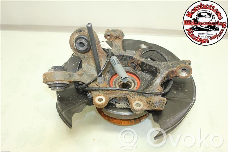 Front wheel hub   33326774809