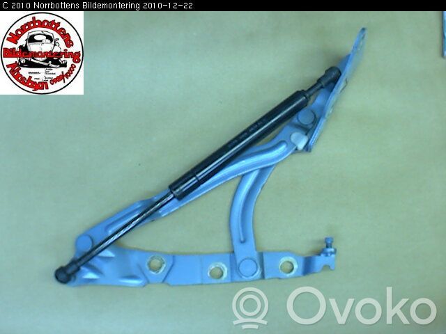 Volvo S40 Tailgate/trunk/boot hinge 