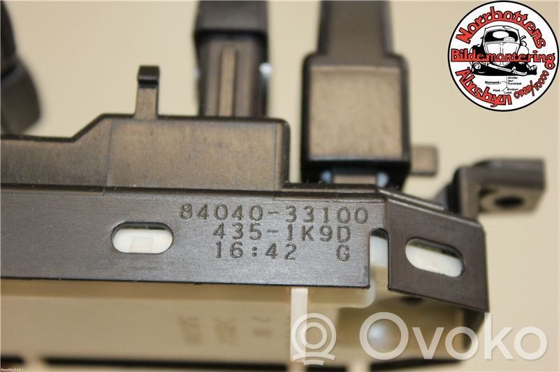 Toyota Prius (XW30) Electric window control switch 