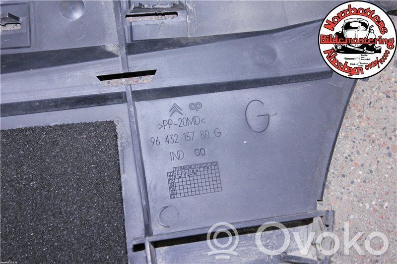Citroen C5 Soporte del parachoques delantero 