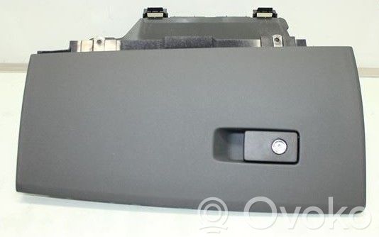 Volvo V70 Juego guantera 