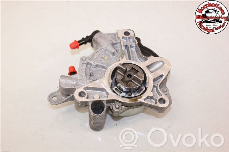 Ford Mondeo MK IV Vacuum pump 