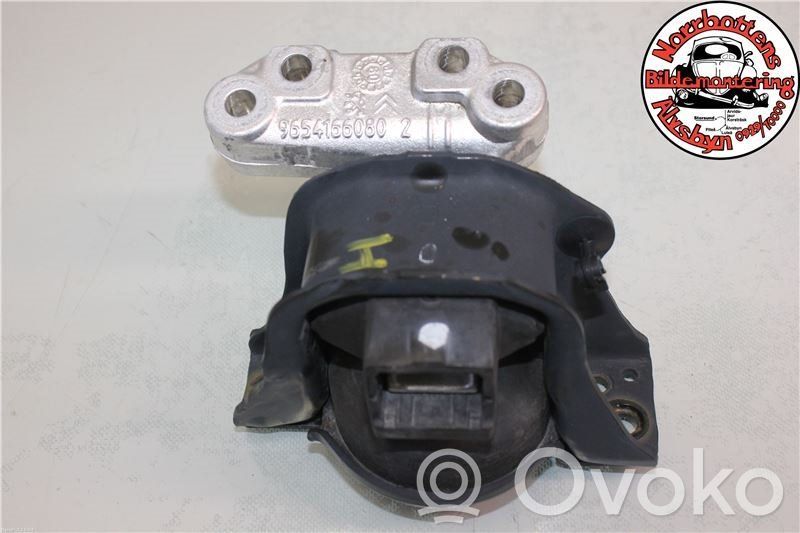 Engine mount bracket   1839J7
