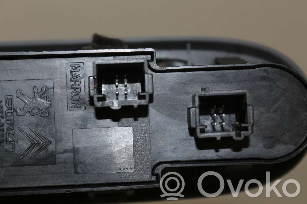 Interruptor del elevalunas eléctrico   649028,96644917XT
