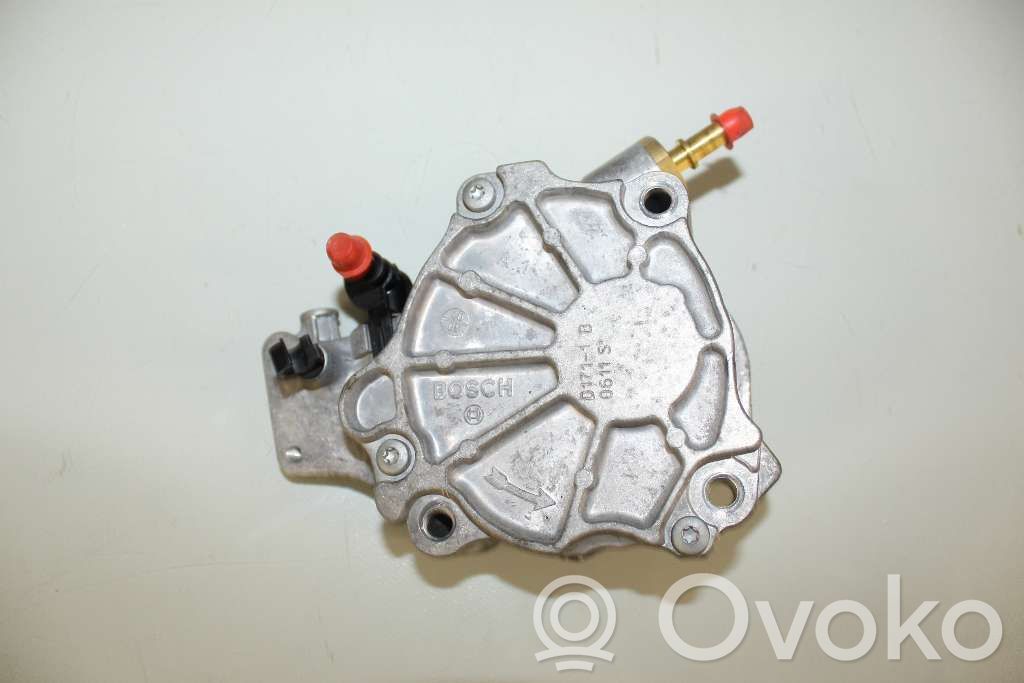 Mitsubishi Outlander Pompă vacuum 