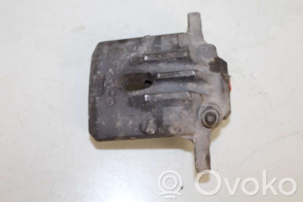 Subaru Legacy Galinis suportas 