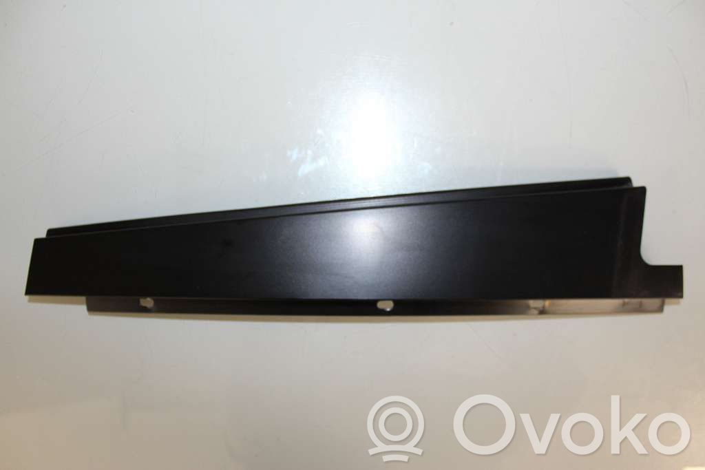 BMW 5 E60 E61 Aizmugurē durvju dekoratīvā apdare (moldings) 