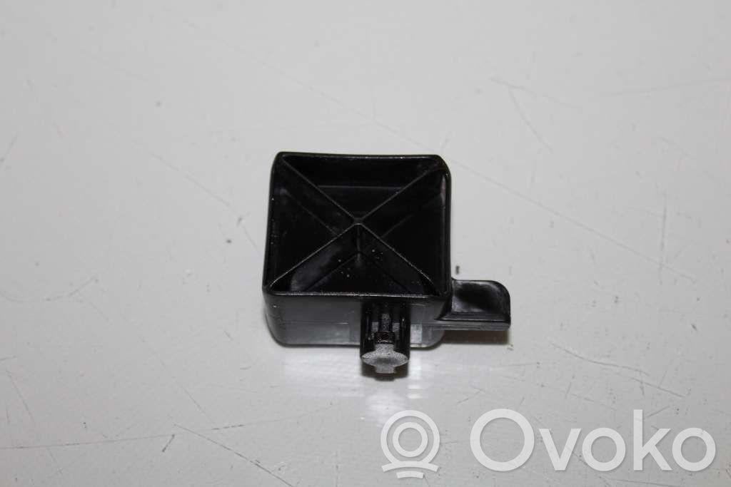 Volvo S60 Radiator support slam panel bracket 