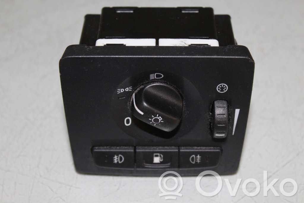 Light switch   30739299,30739299