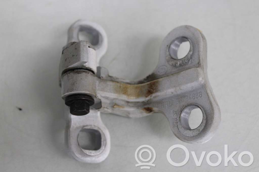 Volvo V50 Front door upper hinge 