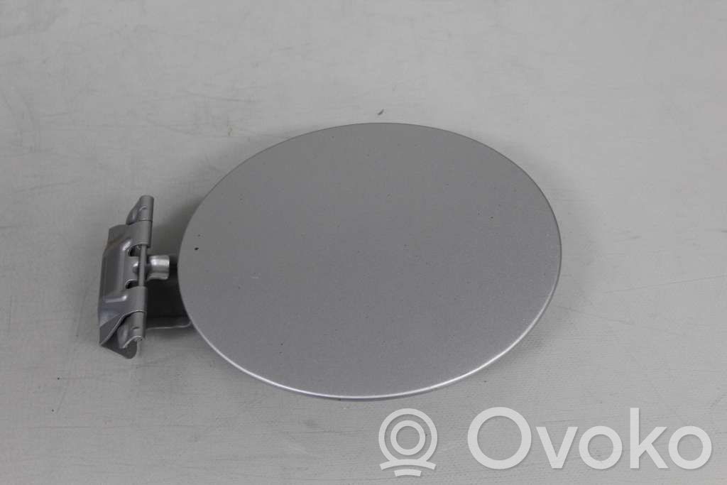 Fuel tank cap lock   G21B