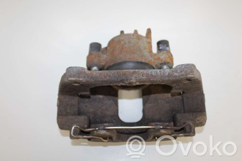 Volvo S60 Zacisk hamulcowy przedni 