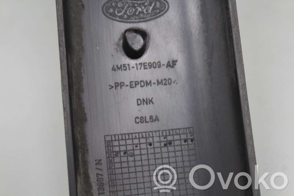 Listwa zderzaka przedniego   1352836,4M5117E909AF